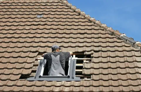 Pose de velux - Servières le Château